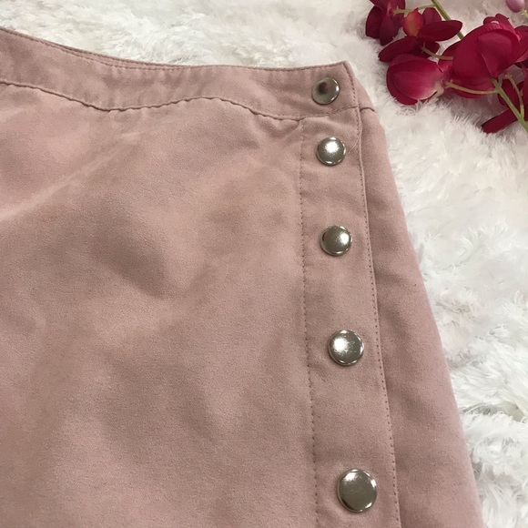 H&M Skirt - Picture 2 of 4